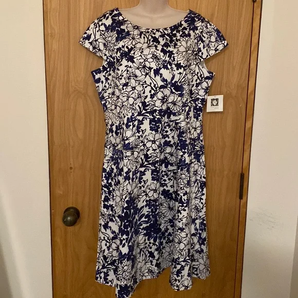 Anne Klein Blue and White Floral Midi Dress
